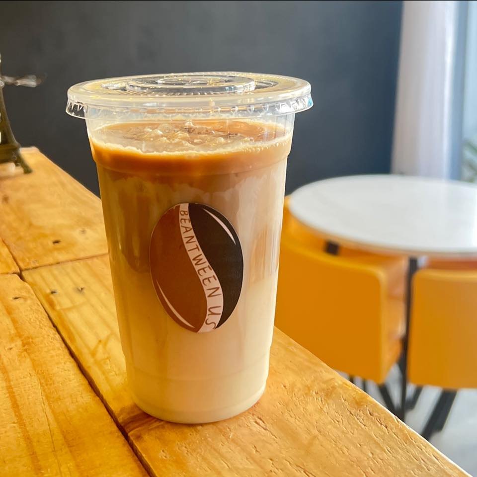 Beantween us Café